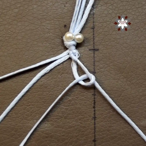 006-Beginner-macrame-chain-bracelet-tutorial-0942