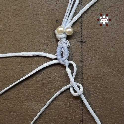 006-Beginner-macrame-chain-bracelet-tutorial-0965