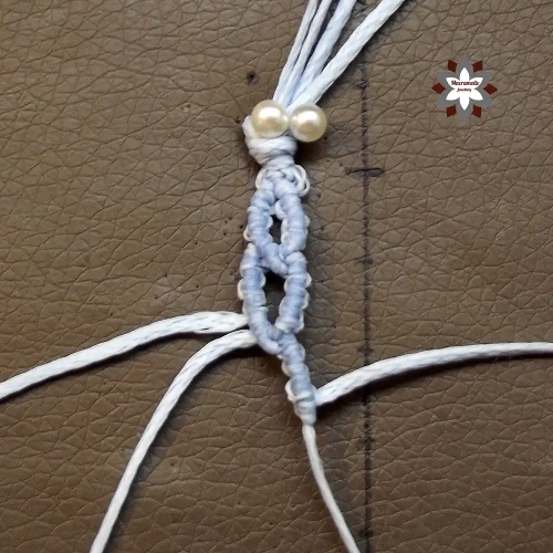 006-Beginner-macrame-chain-bracelet-tutorial-0974