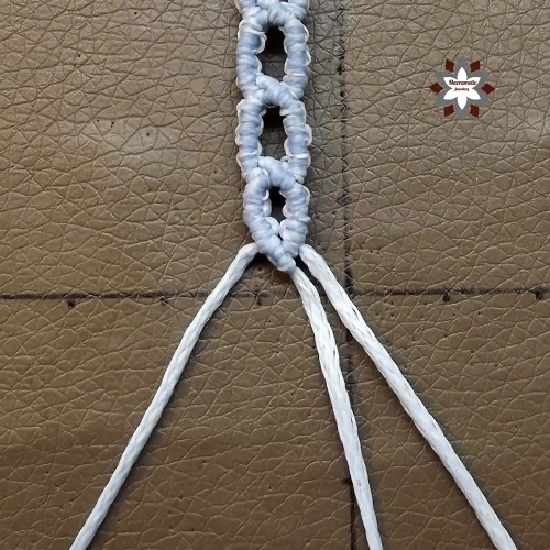 006-Beginner-macrame-chain-bracelet-tutorial-0989