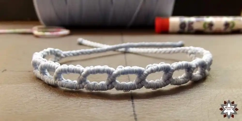 006-Beginner-macrame-chain-bracelet-tutorial-0992