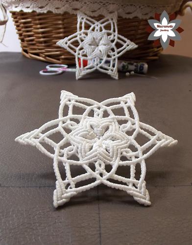 Macrame, knotted christmas ornaments, angels, micro-macrame made by Macramotiv